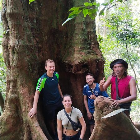 Jhony'S Backpacker-Guest House Only Stay Here Book Treking With Us 武吉拉旺 外观 照片