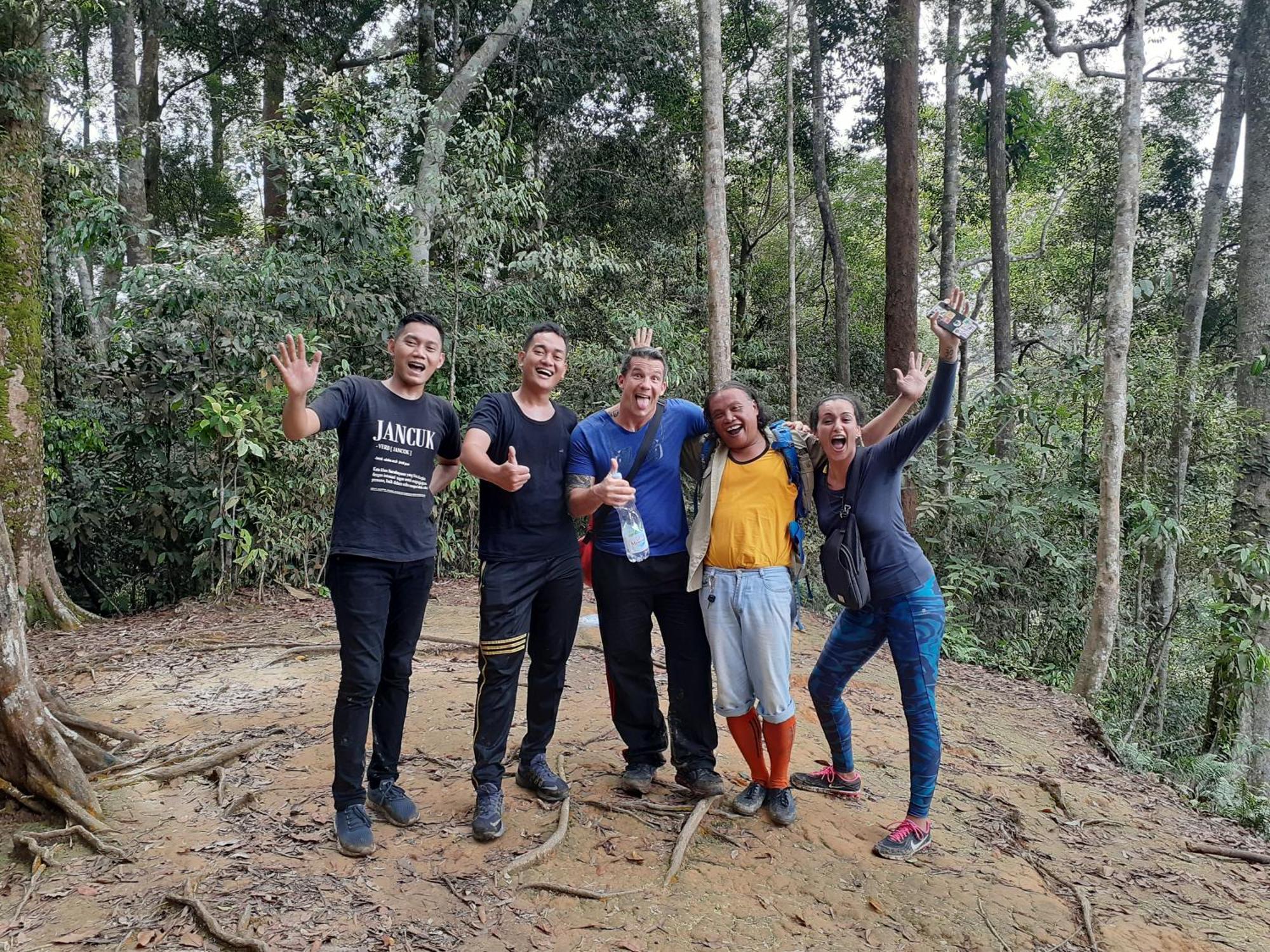 Jhony'S Backpacker-Guest House Only Stay Here Book Treking With Us 武吉拉旺 外观 照片