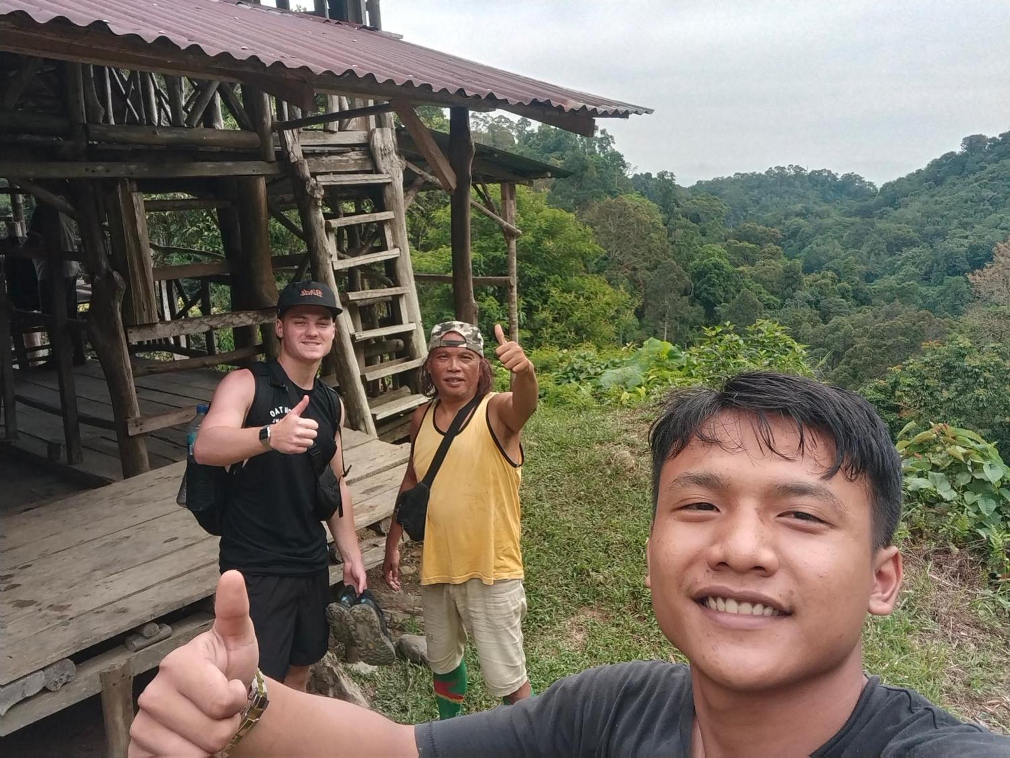 Jhony'S Backpacker-Guest House Only Stay Here Book Treking With Us 武吉拉旺 外观 照片