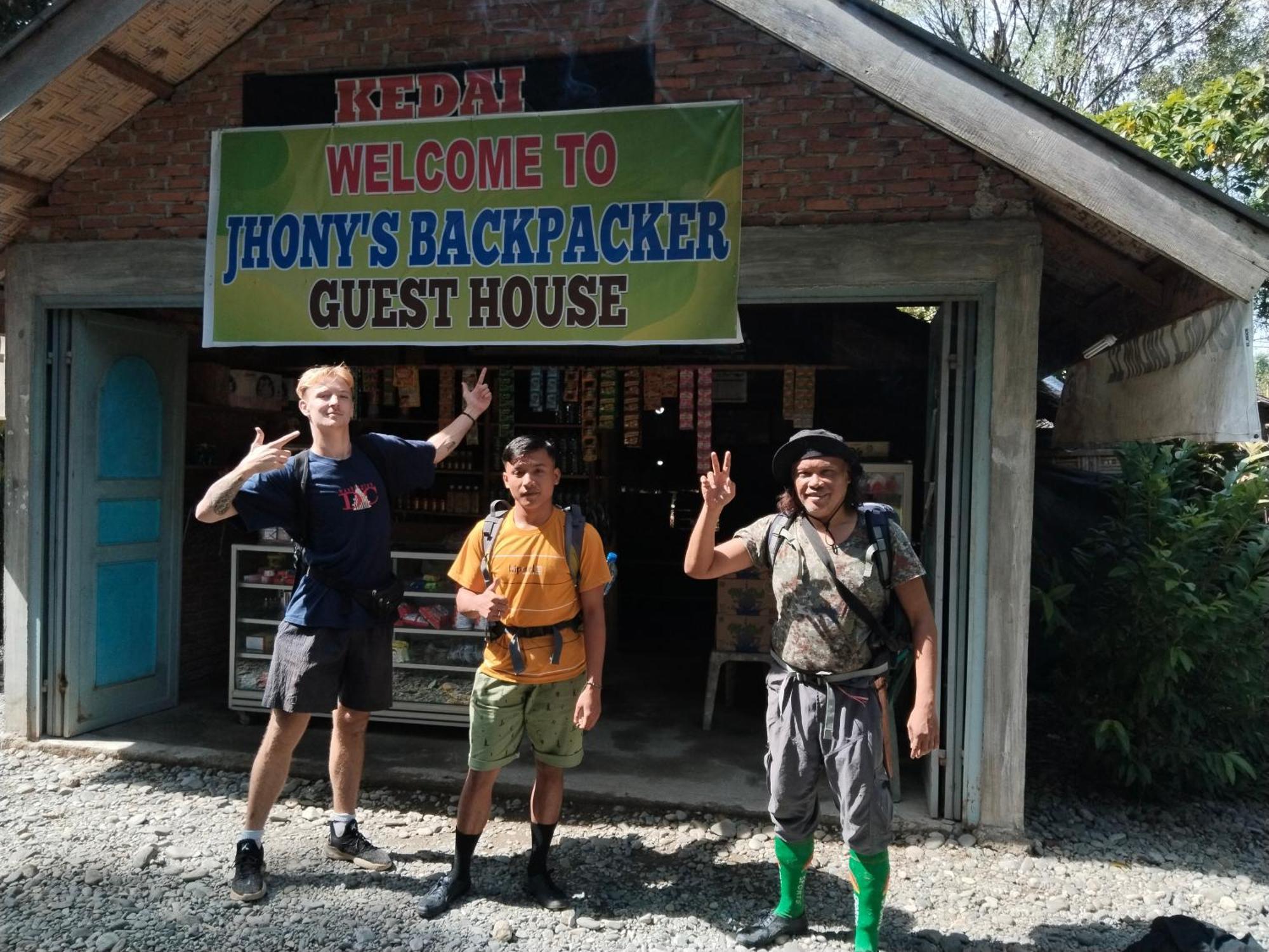 Jhony'S Backpacker-Guest House Only Stay Here Book Treking With Us 武吉拉旺 外观 照片