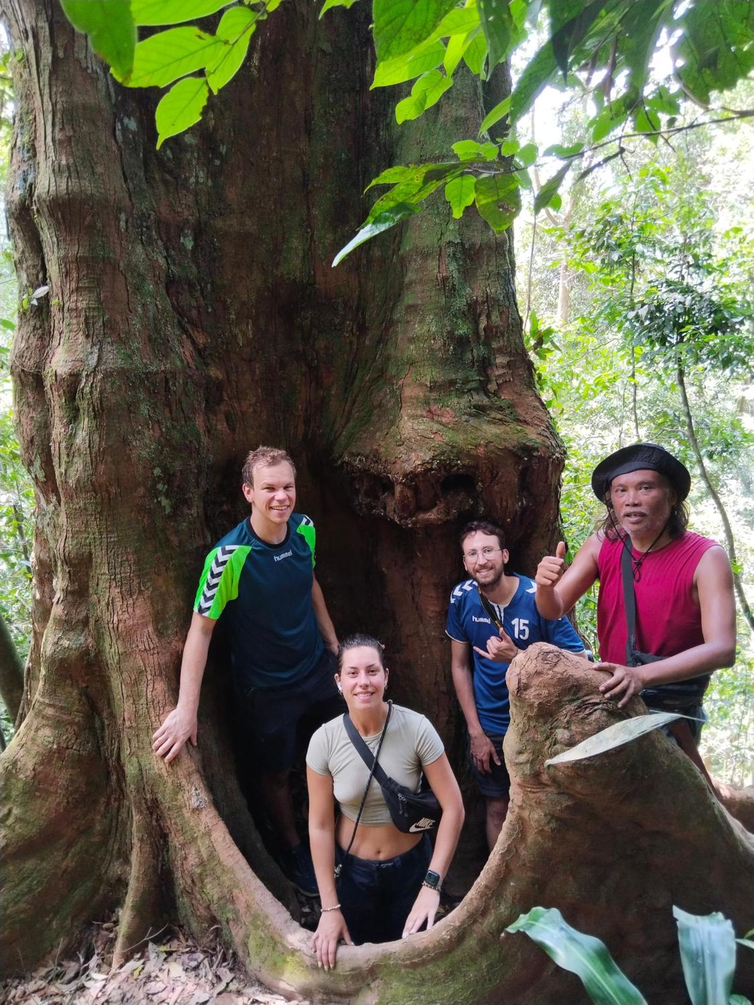 Jhony'S Backpacker-Guest House Only Stay Here Book Treking With Us 武吉拉旺 外观 照片