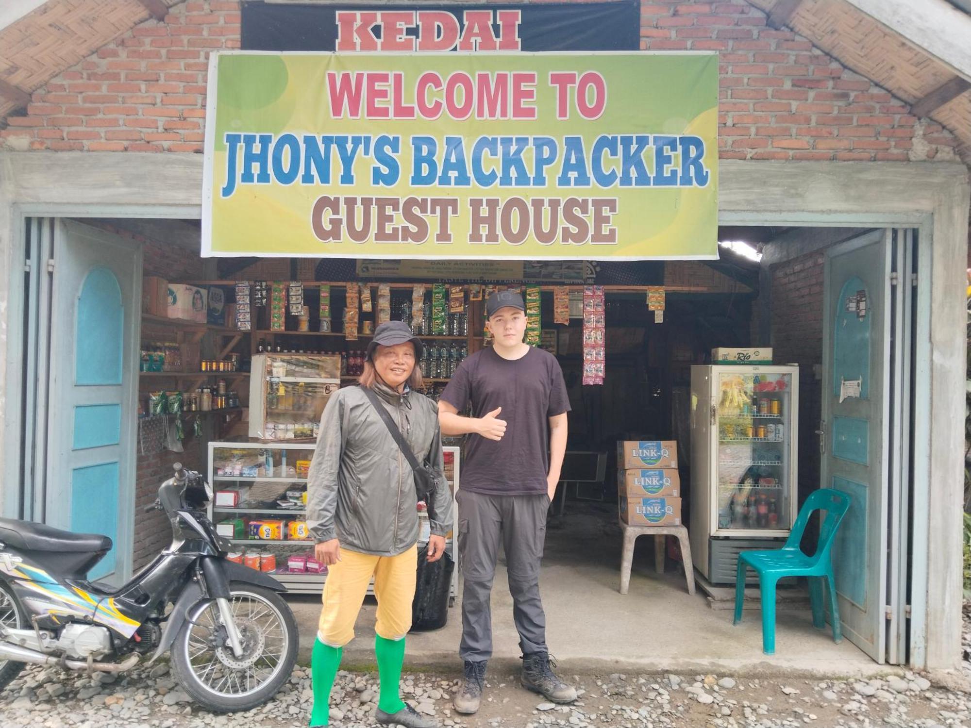 Jhony'S Backpacker-Guest House Only Stay Here Book Treking With Us 武吉拉旺 外观 照片
