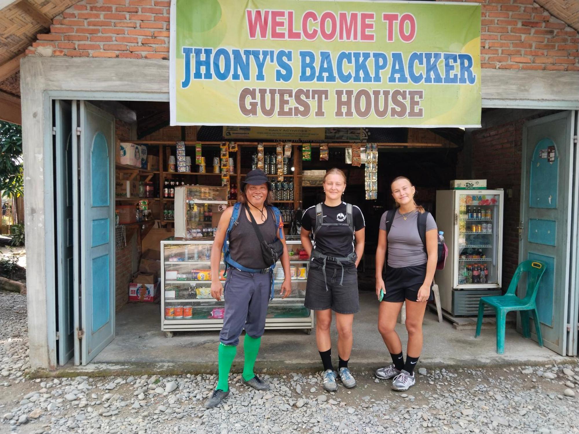 Jhony'S Backpacker-Guest House Only Stay Here Book Treking With Us 武吉拉旺 外观 照片