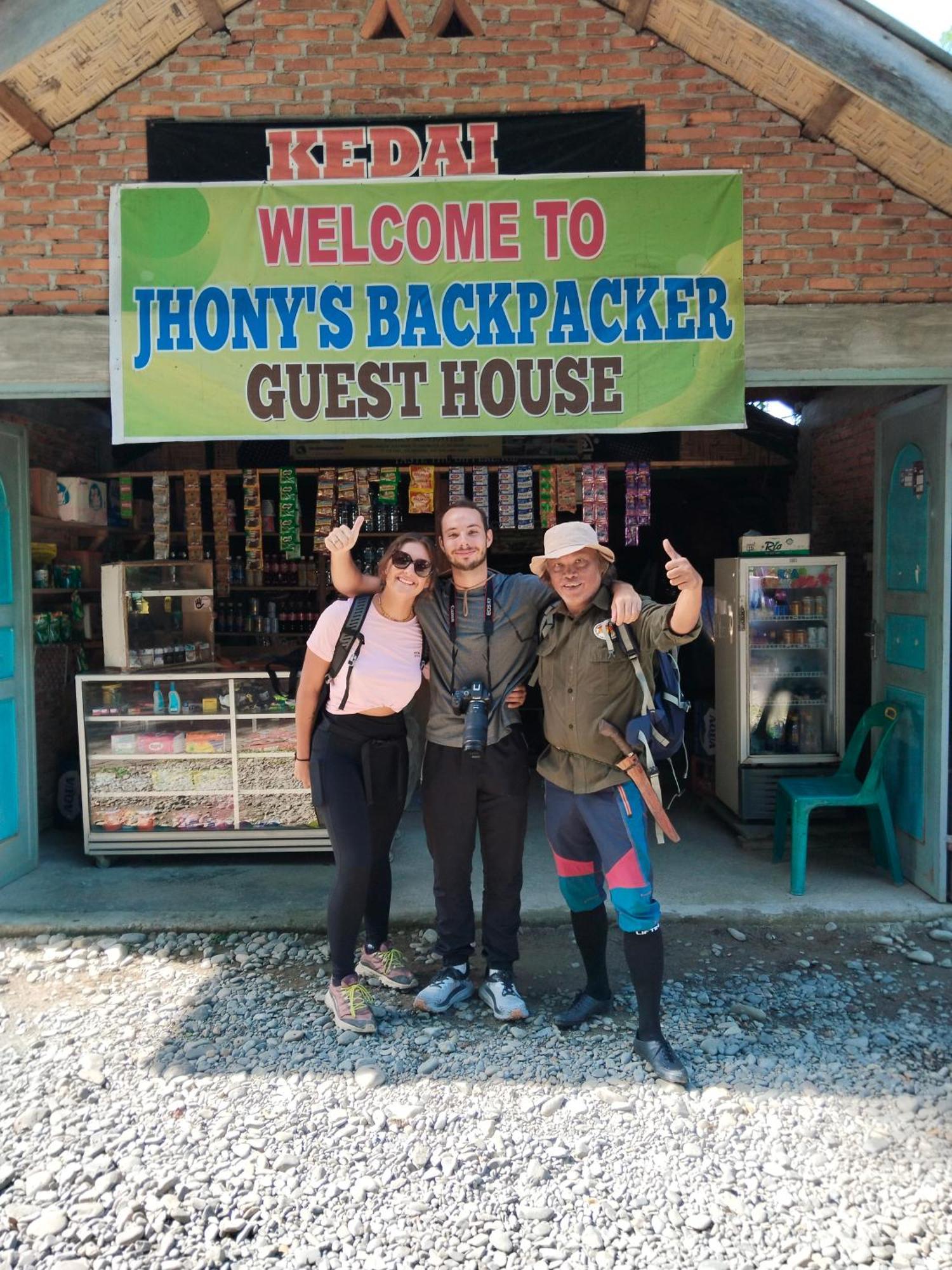 Jhony'S Backpacker-Guest House Only Stay Here Book Treking With Us 武吉拉旺 外观 照片